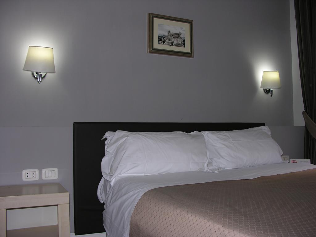 Roma Rooms Colosseum Kültér fotó