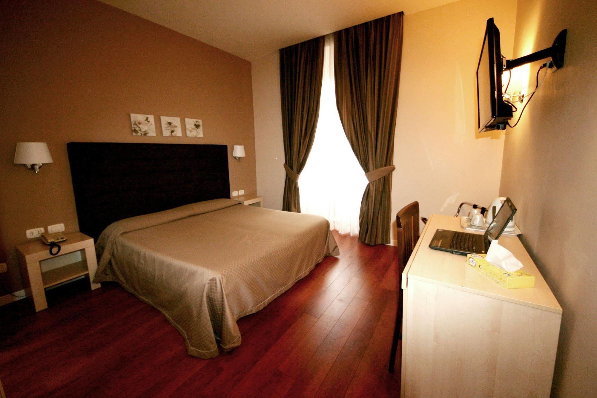 Roma Rooms Colosseum Kültér fotó