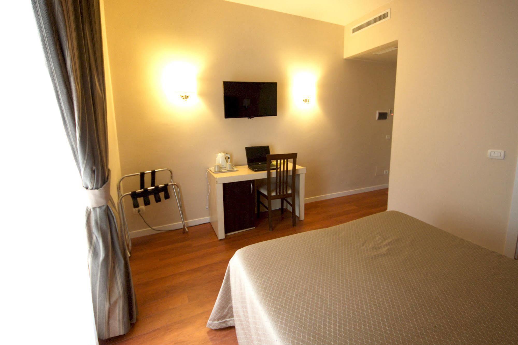 Roma Rooms Colosseum Kültér fotó